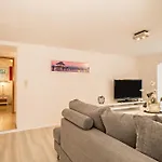 Апартаменты Gaestehaus Heilig Лангенарген